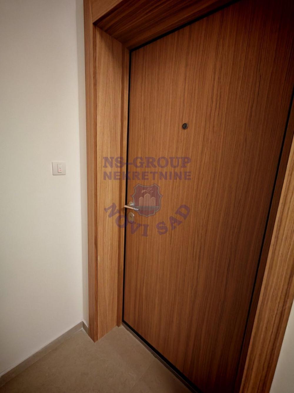 Slika 3 - Odlicna garsonjera u Petrovaradinu