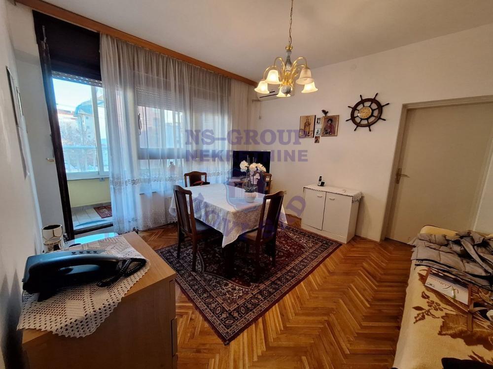 Glavna slika -Odlican dvosoban stan na Grbavici 