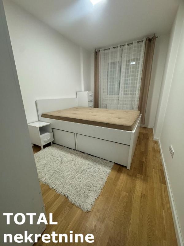 Slika 1 - Stan,NOVI SAD,PODBARA,kv: 36.00, € 140000, ID: 1102039