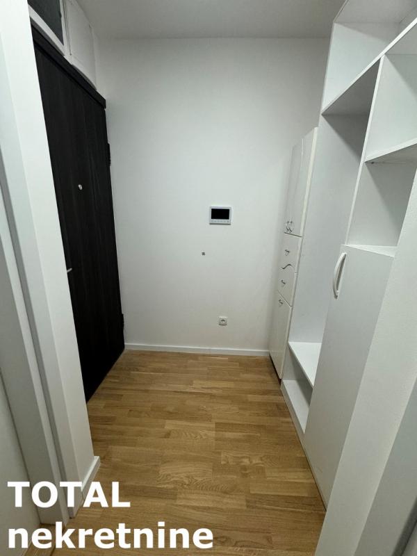 Slika 5 - Stan,NOVI SAD,PODBARA,kv: 36.00, € 140000, ID: 1102039