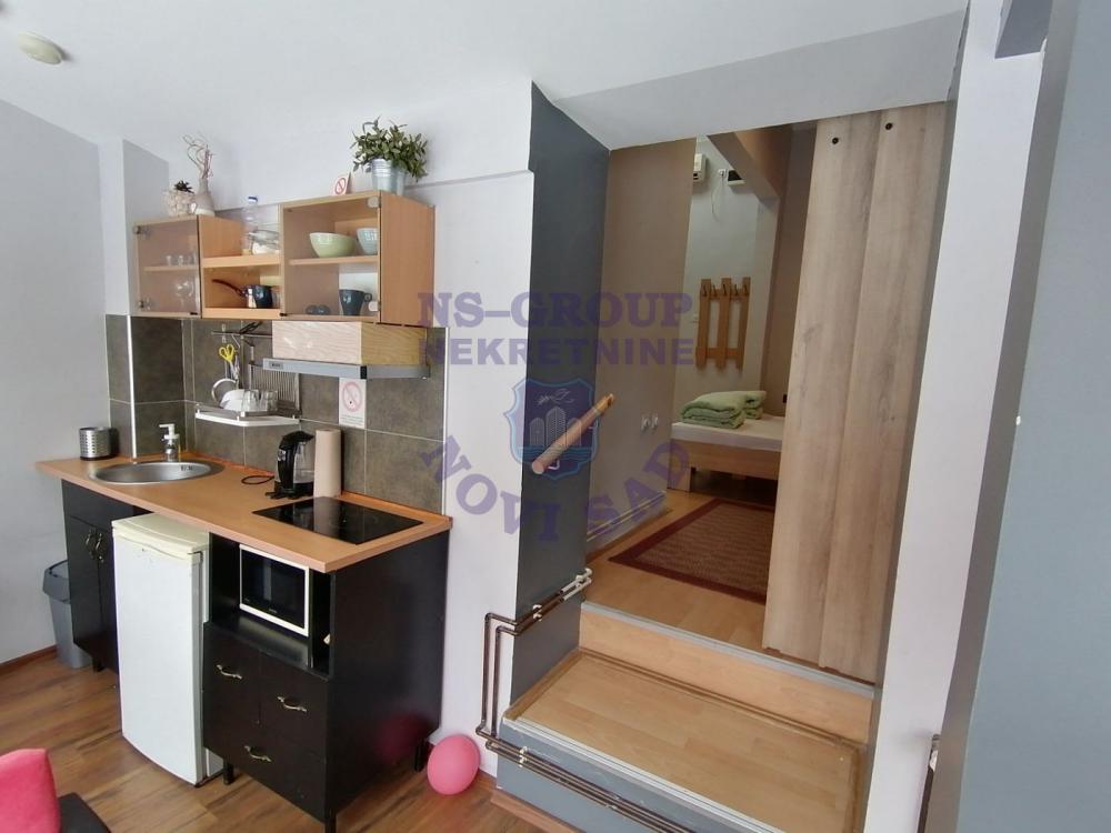 Slika 1 - Prodaja stana, 24m2, Novi Sad centar Novi Sad