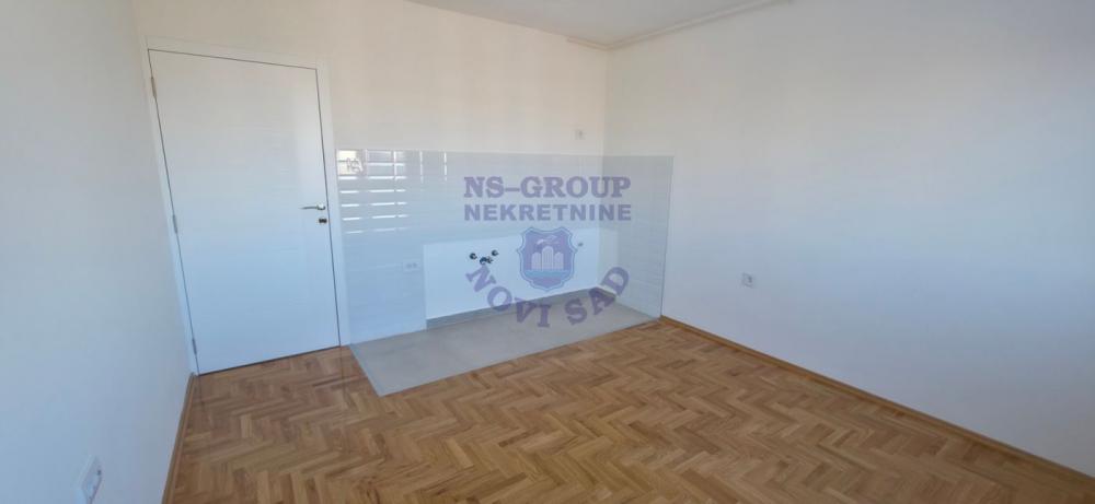Slika 5 - Prodaja stana, 50m2, Avijatičarsko naselje Novi Sad, sa terasom, ima lift