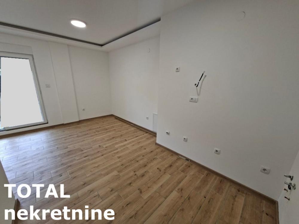 Slika 2 - Stan,NOVI SAD,TELEP,kv: 23.00, € 63000, ID: 1102036