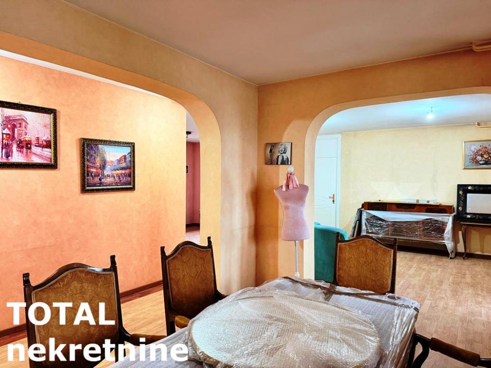 Slika 4 - Stan,NOVI SAD,KEJ,kv: 179.00, € 497000, ID: 1102031