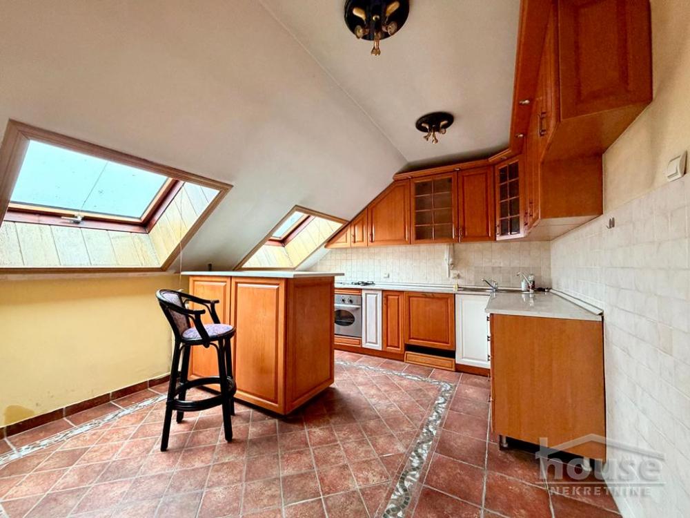 Slika 9 - Stan,NOVI SAD,KEJ,kv: 179.00, € 497000, ID: 1065183