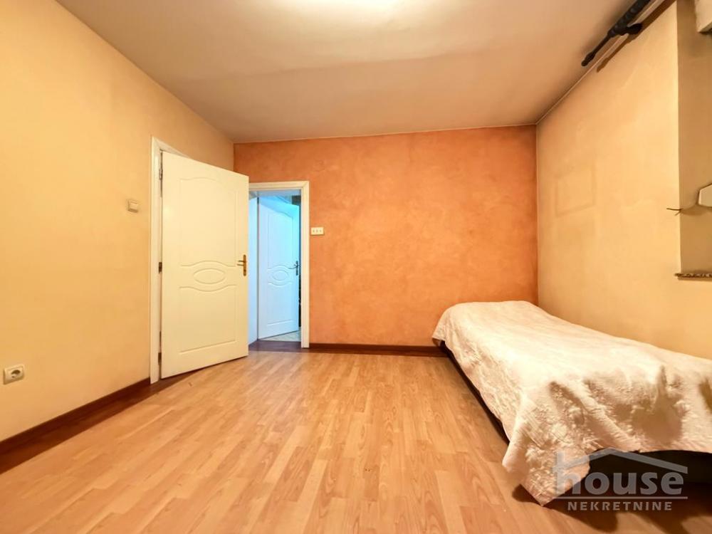 Slika 11 - Stan,NOVI SAD,KEJ,kv: 179.00, € 497000, ID: 1065183