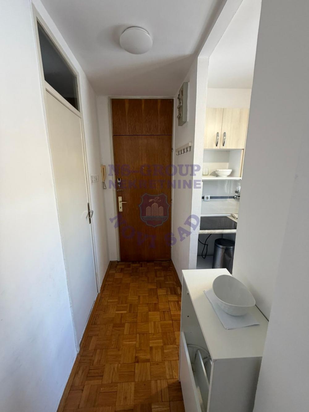 Slika 5 - Odlican jednosoban stan na Novom Naselju!