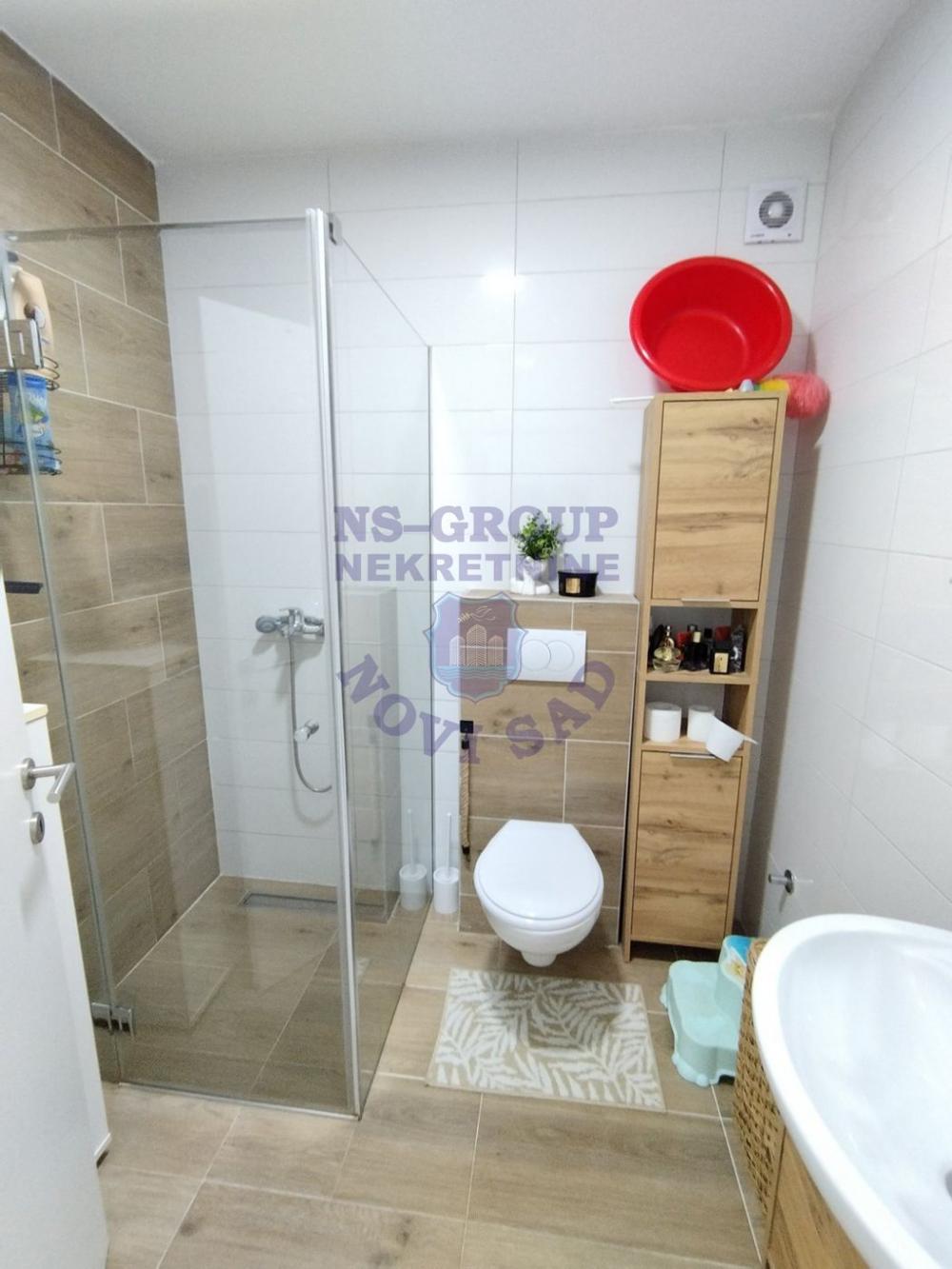 Slika 8 - Funkcionalan, četvorosoban stan, dva mokra čvora, u ceni odlična kuhinja, Adice! š. 561896