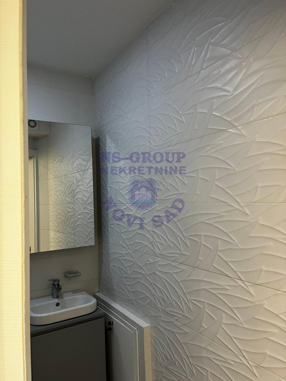 Slika 8 - Odlican cetvorosoban stan na Bulevaru Evrope!