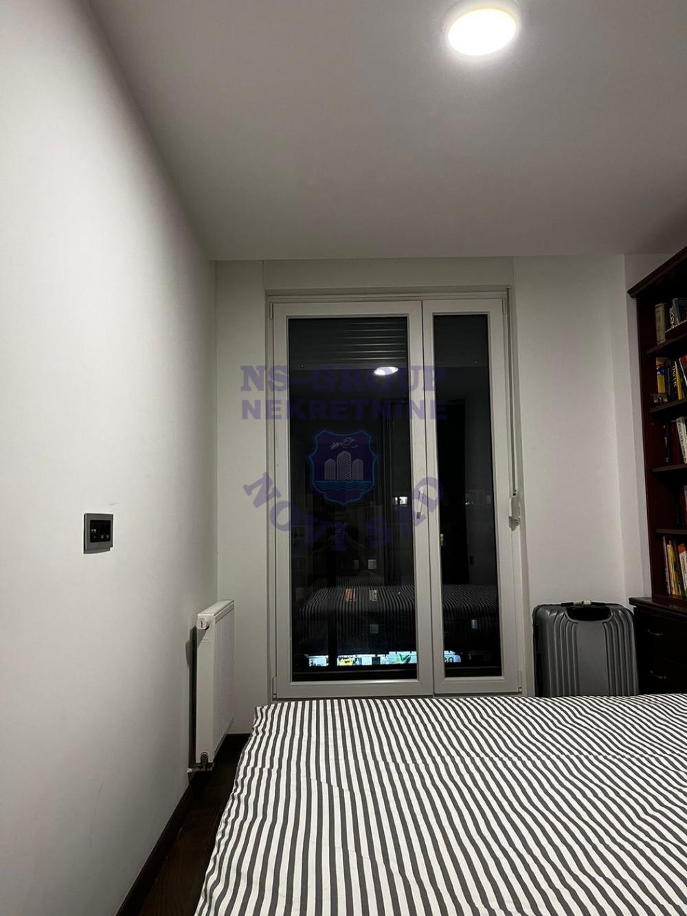 Slika 3 - Odlican cetvorosoban stan na Bulevaru Evrope!