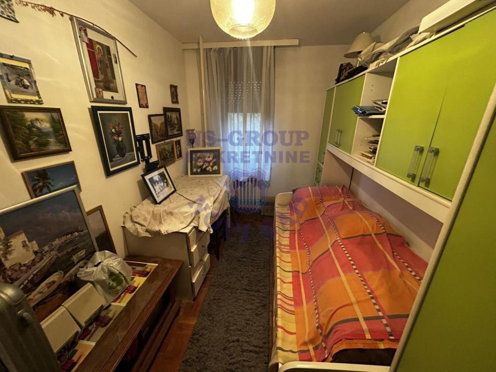 Slika 5 - Na prodaju ODLICAN troiposoban na Novom Naselju!