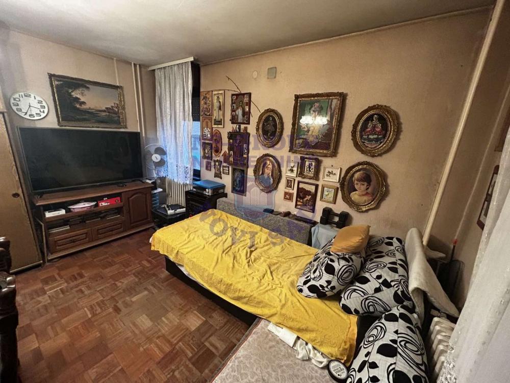 Glavna slika -Na prodaju ODLICAN troiposoban na Novom Naselju!