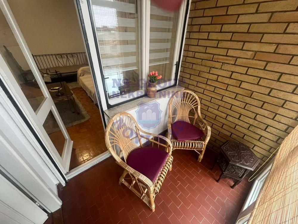 Slika 3 - Jednosoban, 42m2, Kej žrtava racije Novi Sad, sa terasom, ima lift