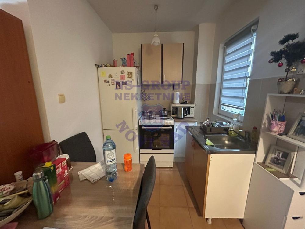 Slika 4 - Kompletno nameštena garsonjera sa terasom