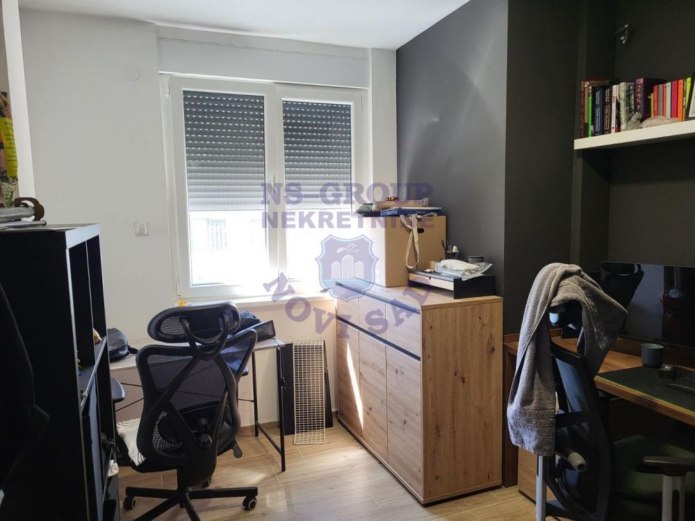 Slika 10 - Funkcionalan troiposoban stan