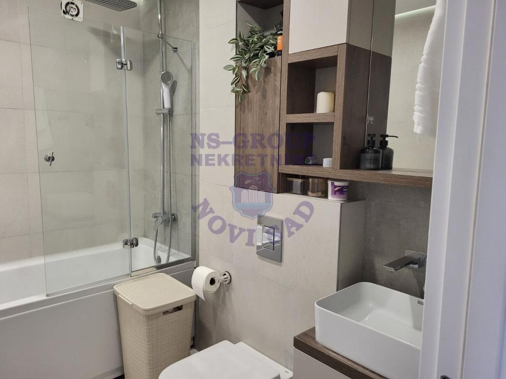 Slika 8 - Funkcionalan troiposoban stan