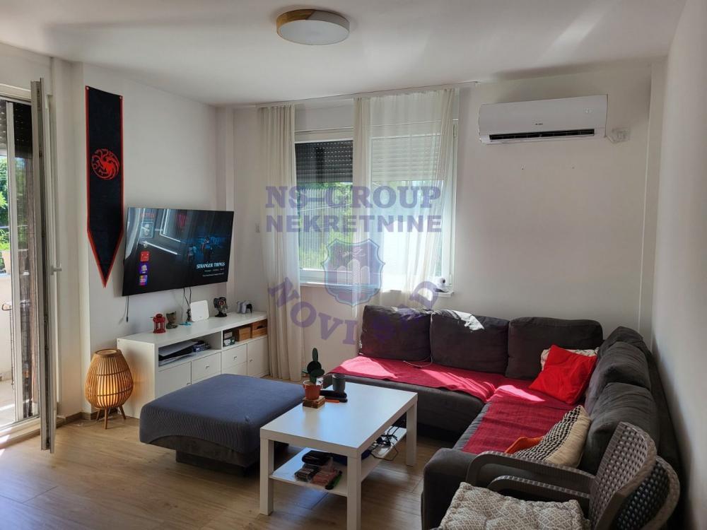 Glavna slika -Funkcionalan troiposoban stan