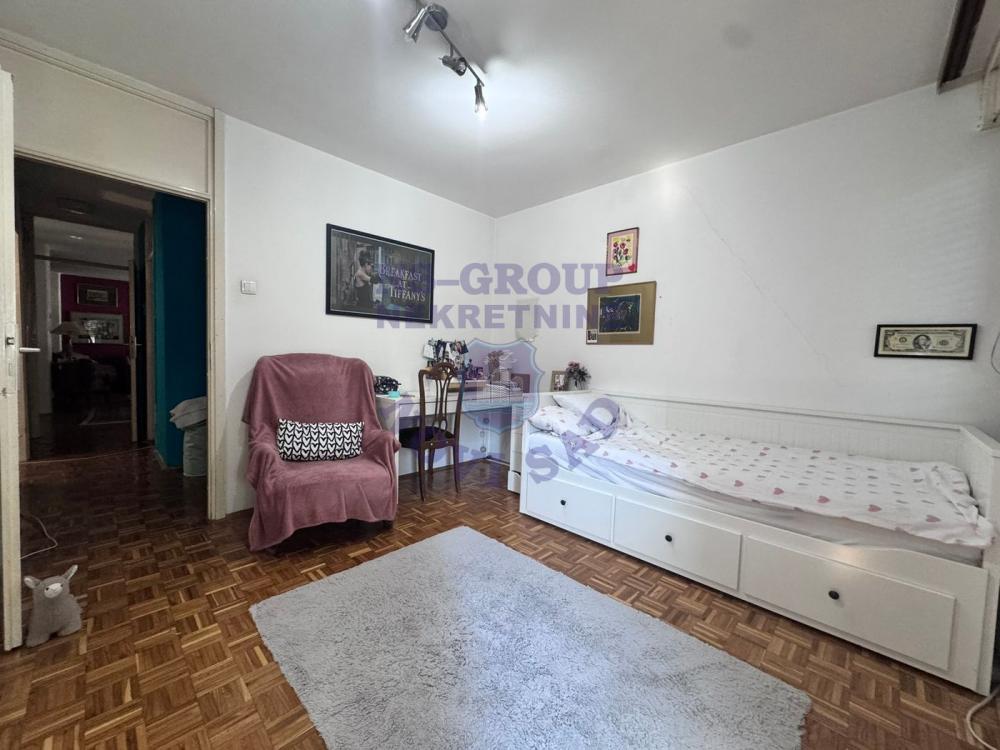 Slika 6 - Troiposoban stan na jednoj od najatraktivnijih lokacija u Novom Sadu