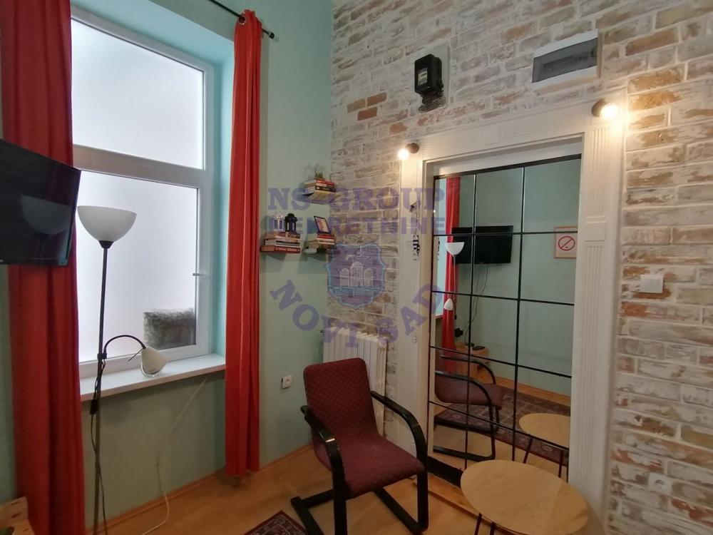 Glavna slika -Jednosoban stan kompletno opremljen