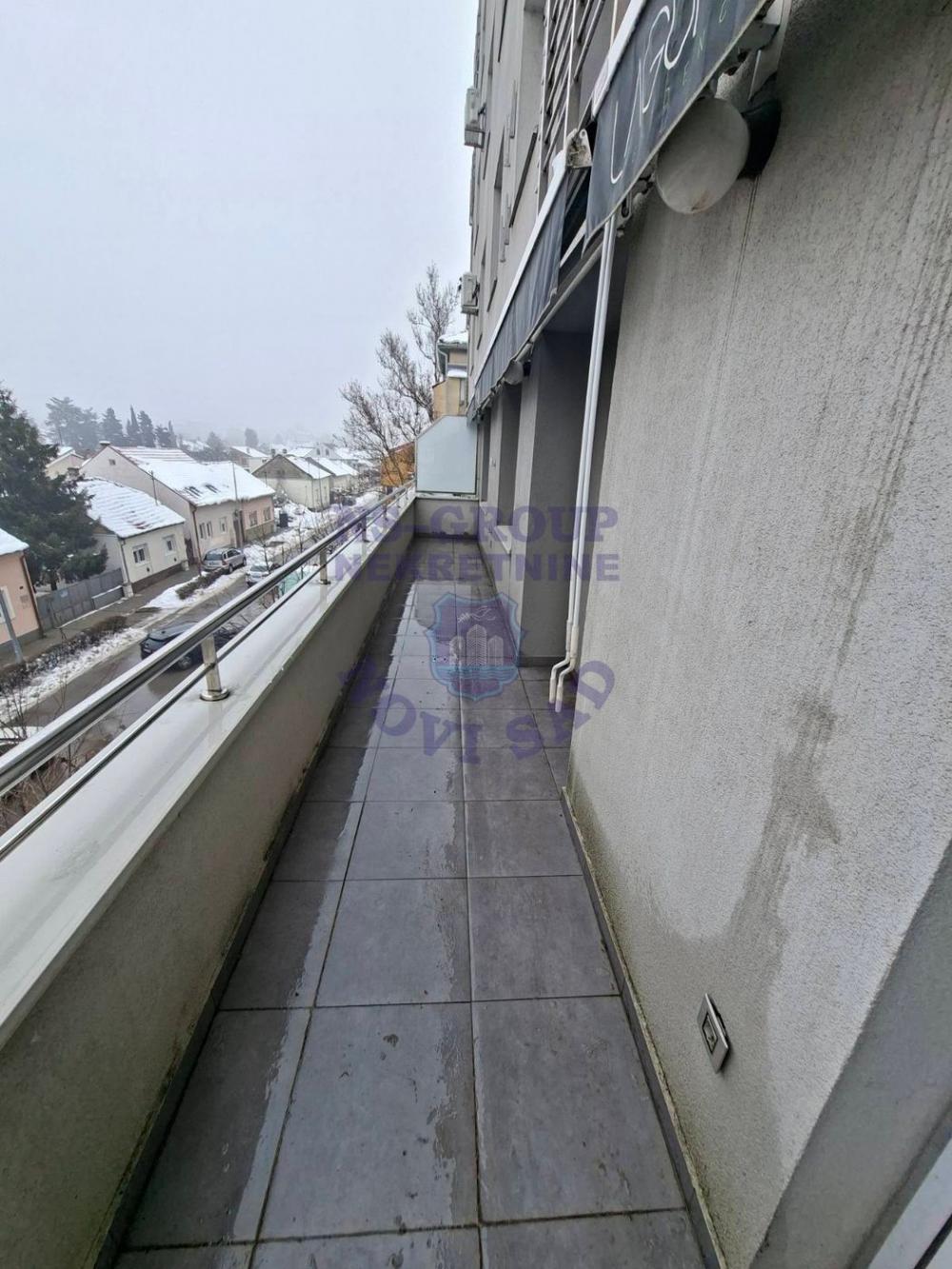 Slika 9 - 561919-Predstavljamo Vam odličan trosoban stan na izuzetno atraktivnoj i traženoj lokaciji.