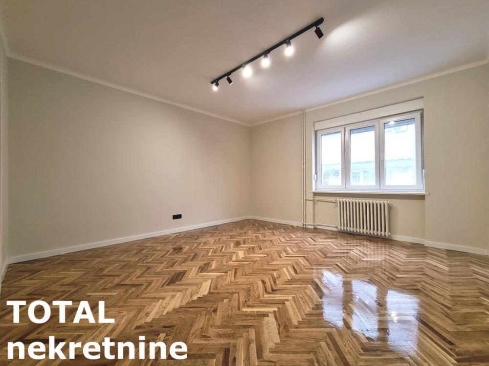 Slika 10 - Stan,NOVI SAD,CENTAR,kv: 59.00, € 175000, ID: 1102048