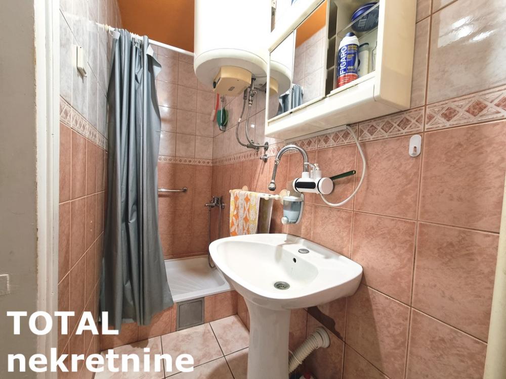 Slika 4 - Stan,NOVI SAD,DETELINARA,kv: 45.00, € 93000, ID: 1102049