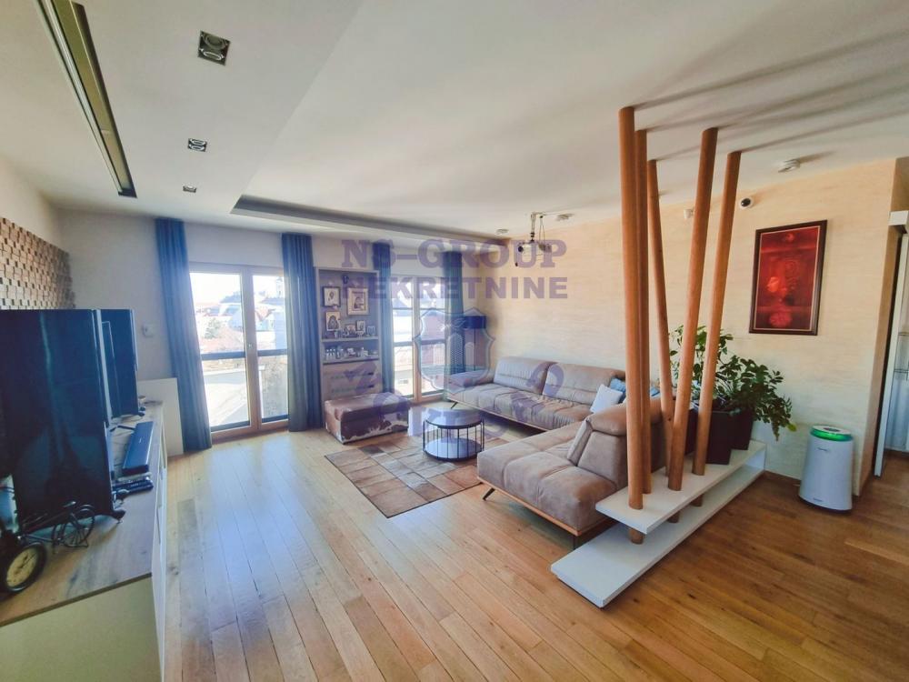 Slika 10 - Odličan četvorosoban stan u centru grada!