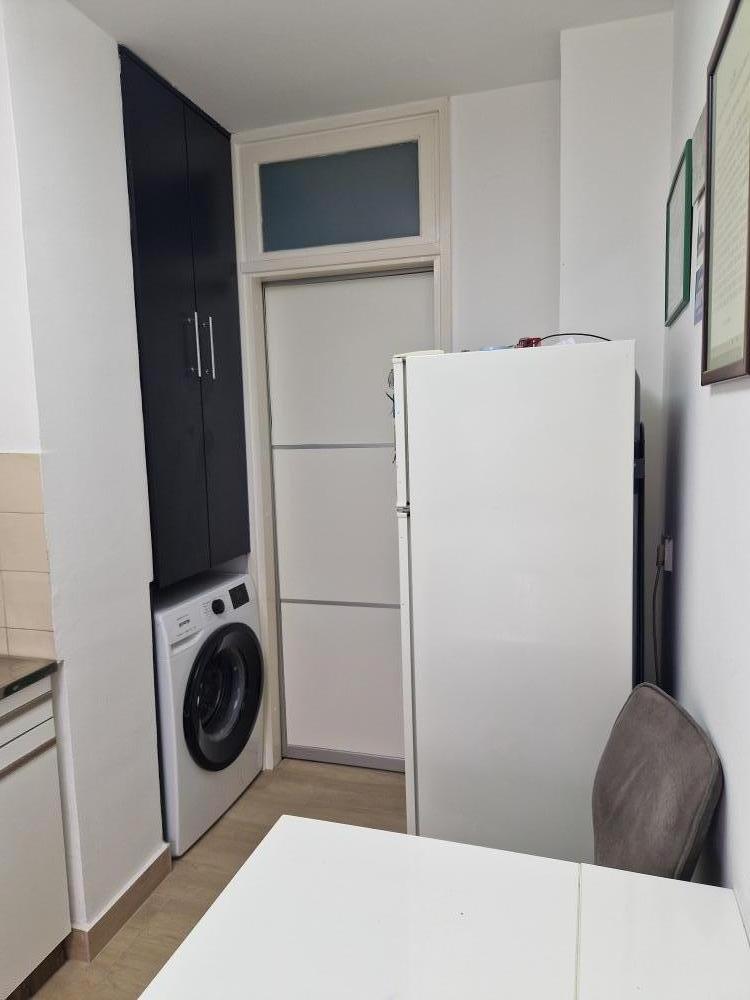 Slika 5 - Jednoiposoban, 55m2, Novo naselje Novi Sad, sa terasom, ima lift