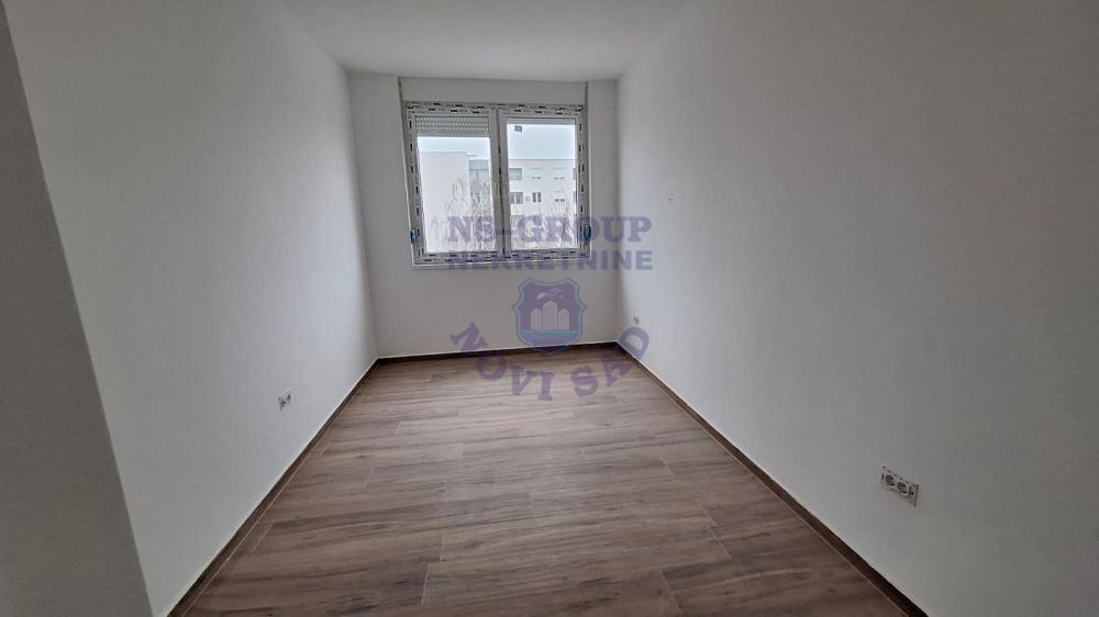 Slika 5 - Troiposoban, 62m2, Telep Novi Sad, sa terasom, ima lift