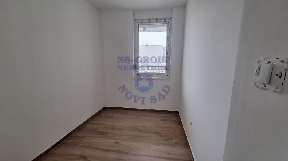 Slika 6 - Troiposoban, 62m2, Telep Novi Sad, sa terasom, ima lift