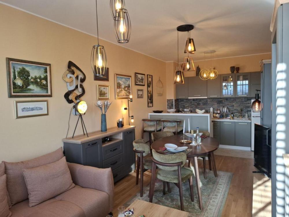 Slika 4 - Dvoiposoban LUX stan sa nameštajem Telep