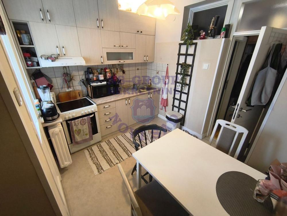 Slika 2 - Dvoiposoban na Staroj detelinari