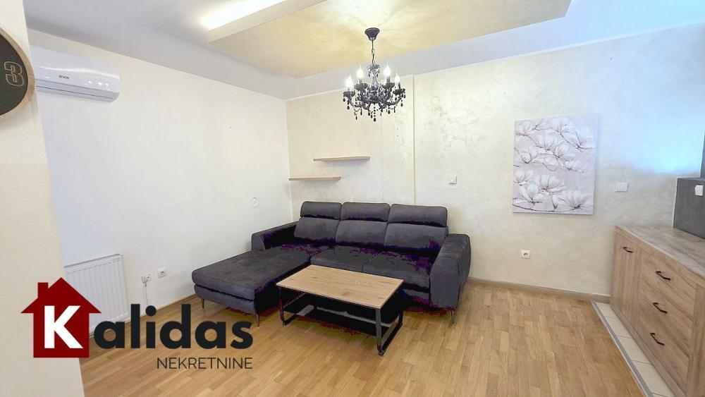 Slika 1 - Stan,NOVI SAD,BULEVAR EVROPE,kv: 81, € 170900, ID: 1008451
