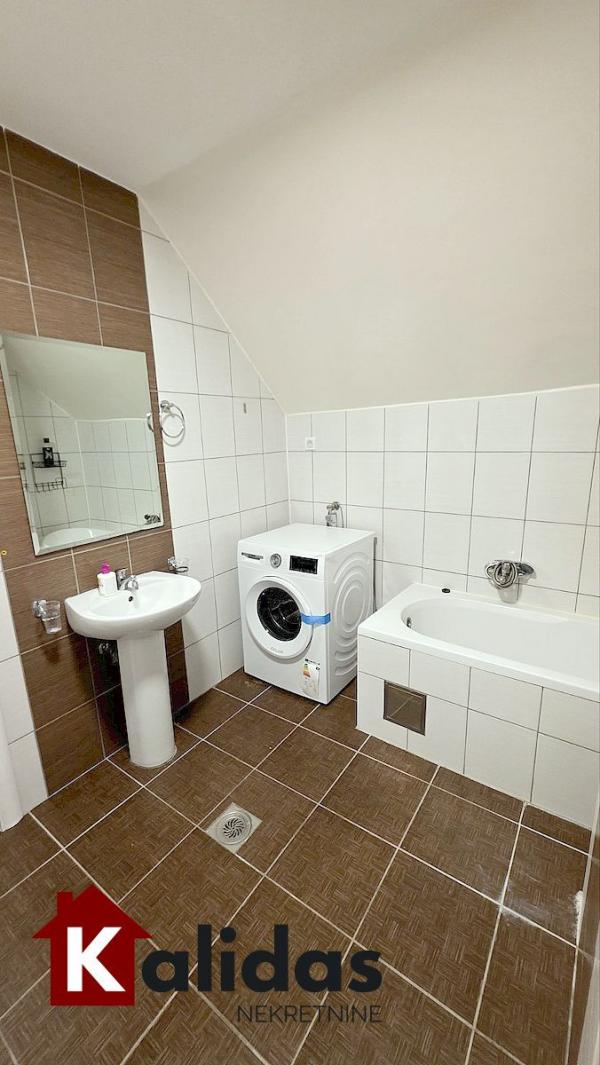 Slika 10 - Stan,NOVI SAD,BULEVAR EVROPE,kv: 81, € 170900, ID: 1008451