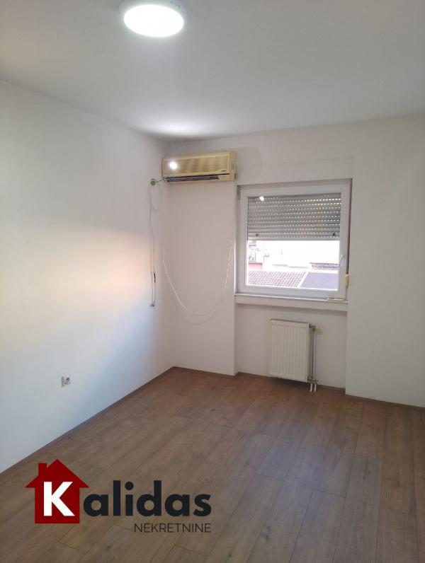 Slika 2 - Stan,NOVI SAD,NOVA DETELINARA,kv: 43, € 134930, ID: 1008449