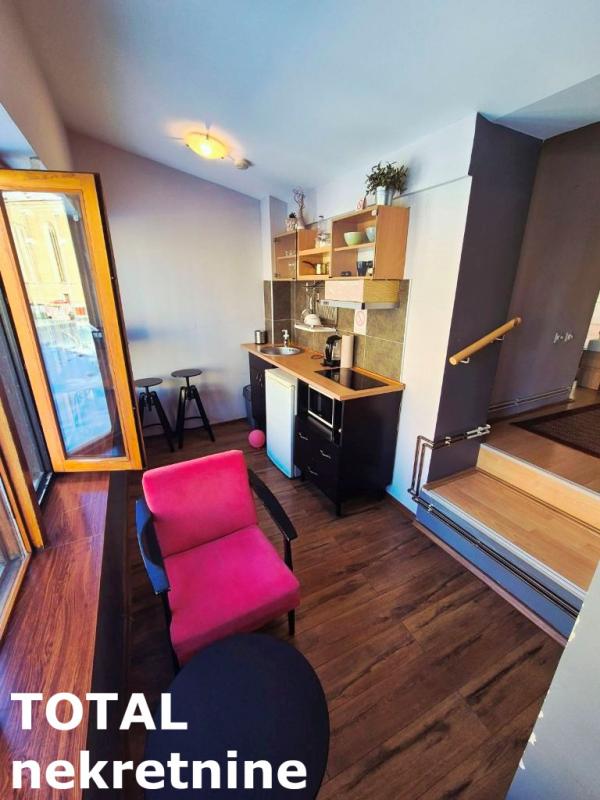 Slika 11 - Stan,NOVI SAD,CENTAR,kv: 48.00, € 200000, ID: 1102035