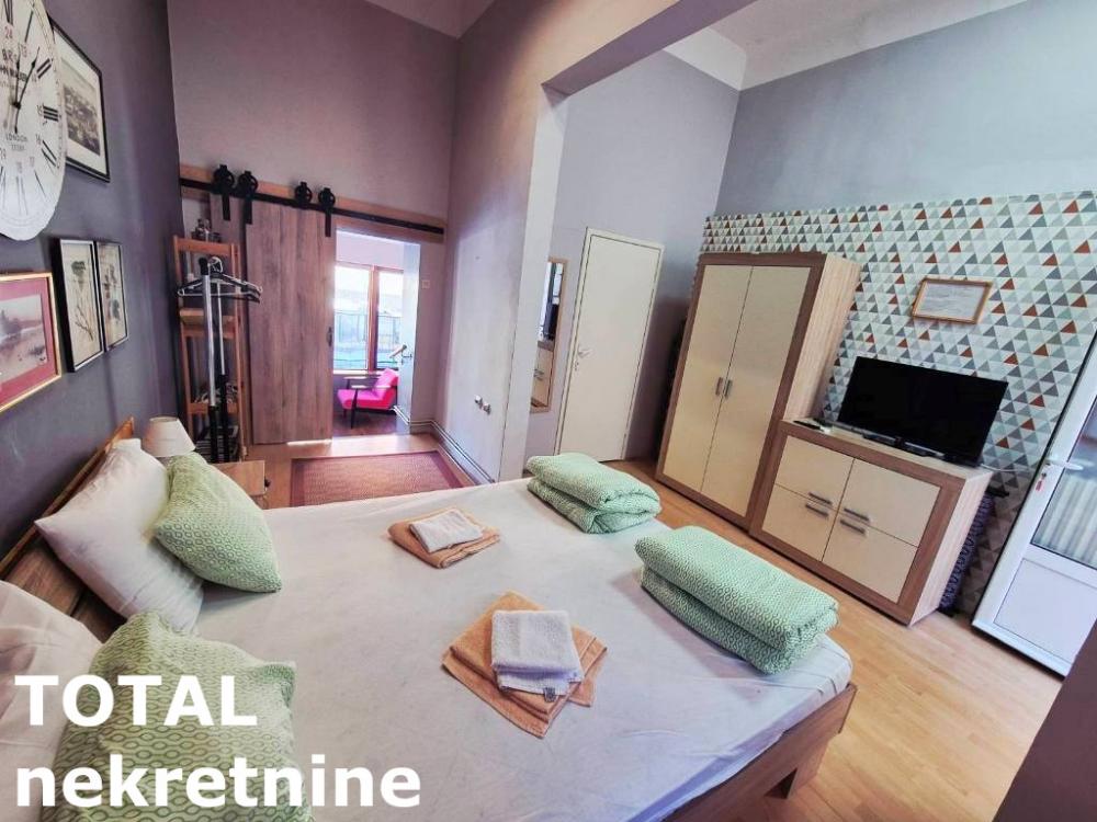 Slika 5 - Stan,NOVI SAD,CENTAR,kv: 48.00, € 200000, ID: 1102035