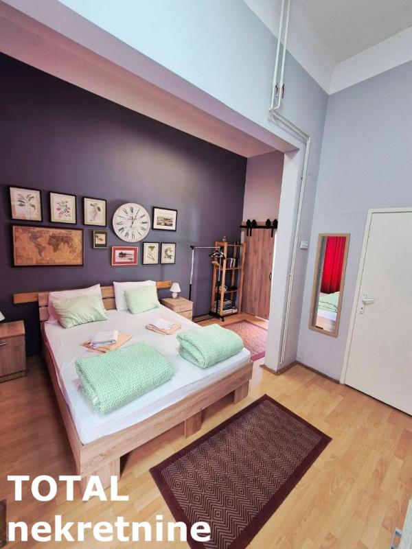 Slika 1 - Stan,NOVI SAD,CENTAR,kv: 48.00, € 200000, ID: 1102035