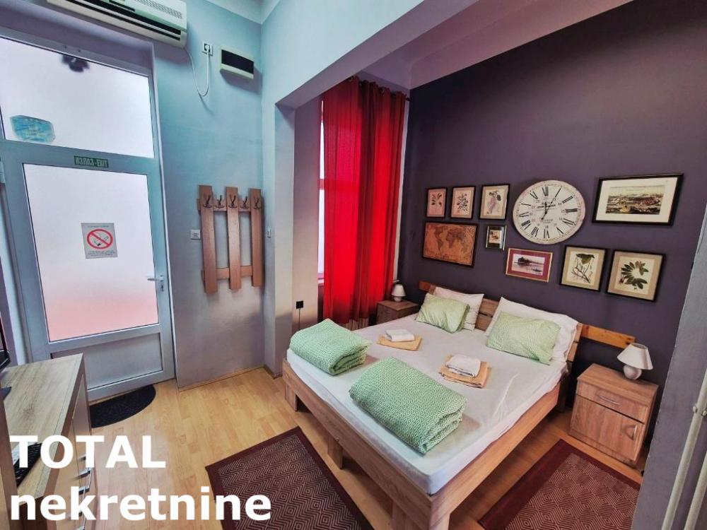 Slika 2 - Stan,NOVI SAD,CENTAR,kv: 48.00, € 200000, ID: 1102035