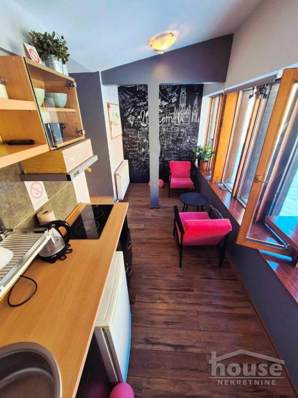 Slika 10 - Stan,NOVI SAD,CENTAR,kv: 48.00, € 200000, ID: 1065187