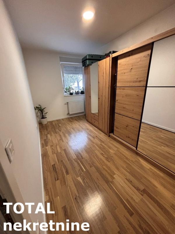 Slika 9 - Stan,NOVI SAD,TELEP,kv: 82.00, € 193000, ID: 1102058