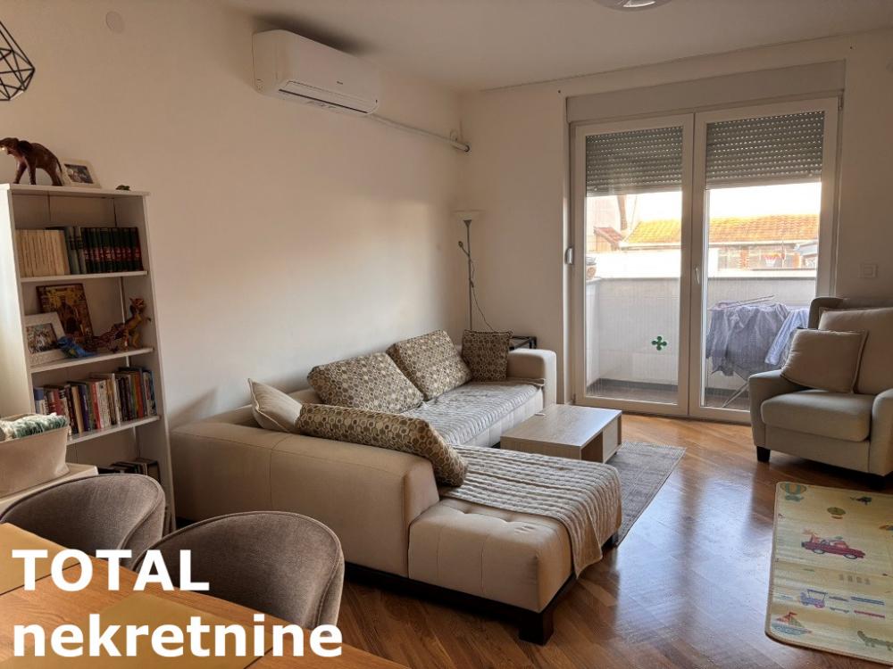 Slika 3 - Stan,NOVI SAD,TELEP,kv: 82.00, € 193000, ID: 1102058