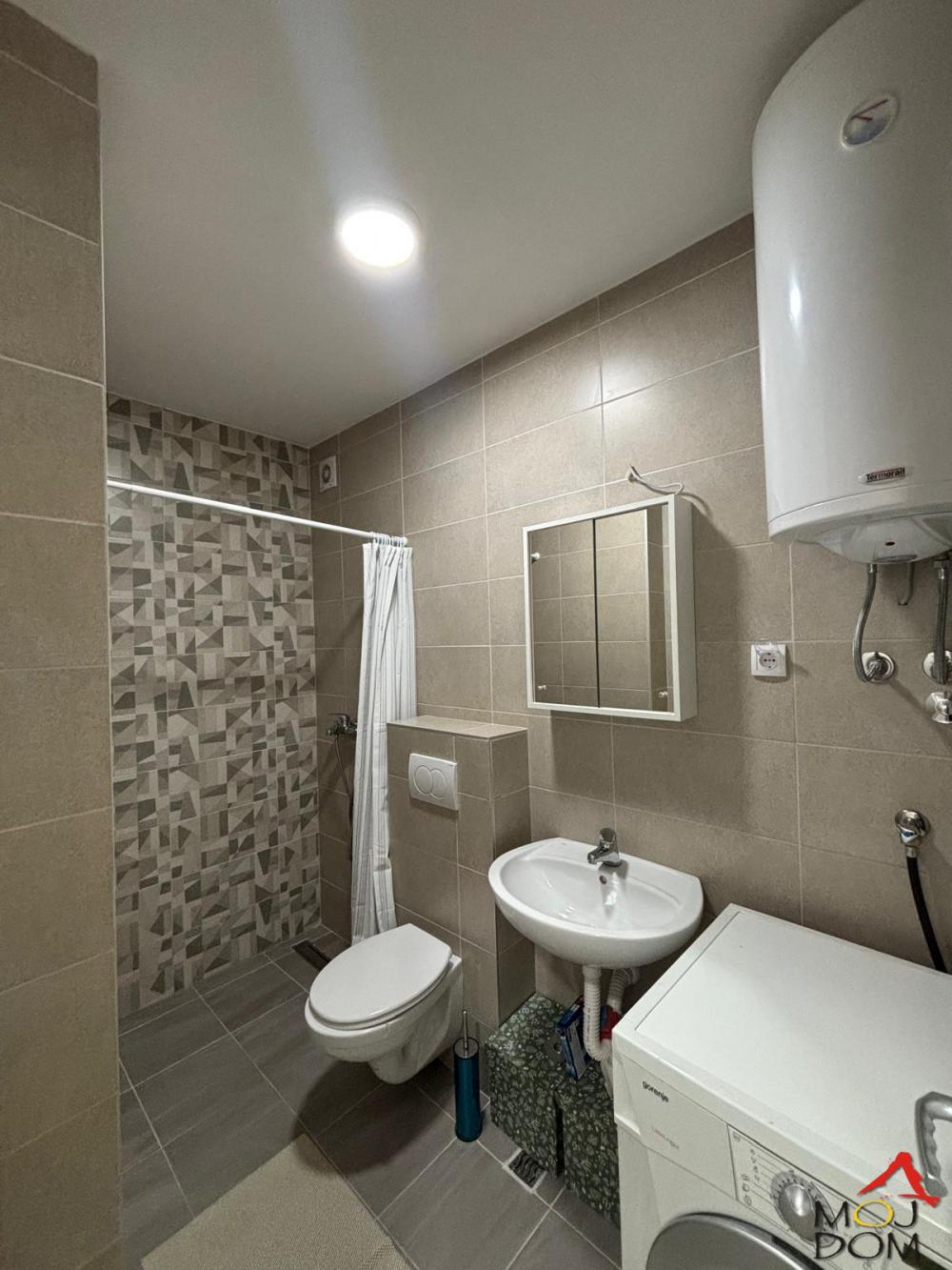 Slika 4 - Stan,NOVI SAD,ADICE,kv: 46, € 111250, ID: 1031648