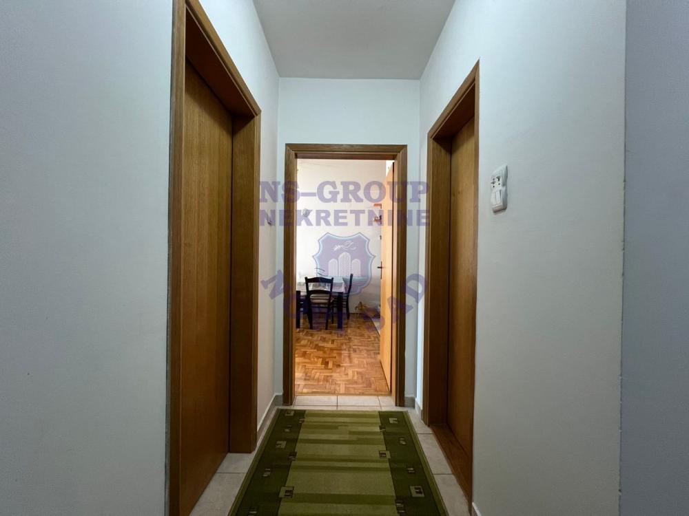 Slika 1 - Dvosoban, 50m2, Bulevar Evrope Novi Sad, sa terasom, ima lift