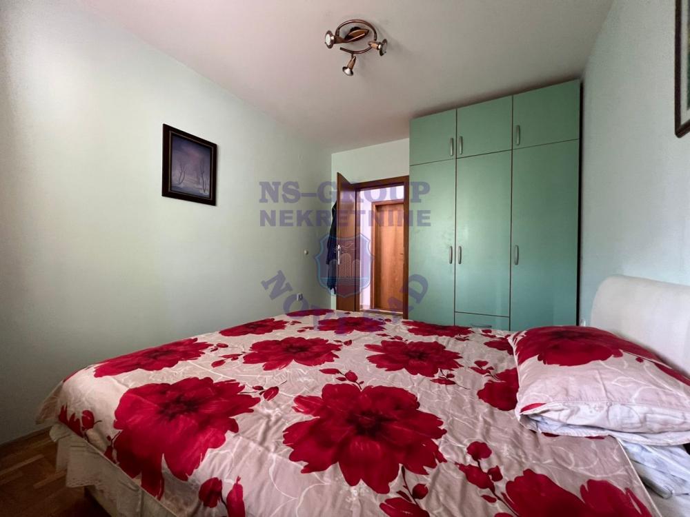 Slika 3 - Dvosoban, 50m2, Bulevar Evrope Novi Sad, sa terasom, ima lift