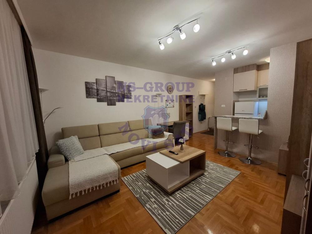 Slika 4 - Odlična - kompletno nameštena garsonjera- Bulevar patrijarha Pavla!