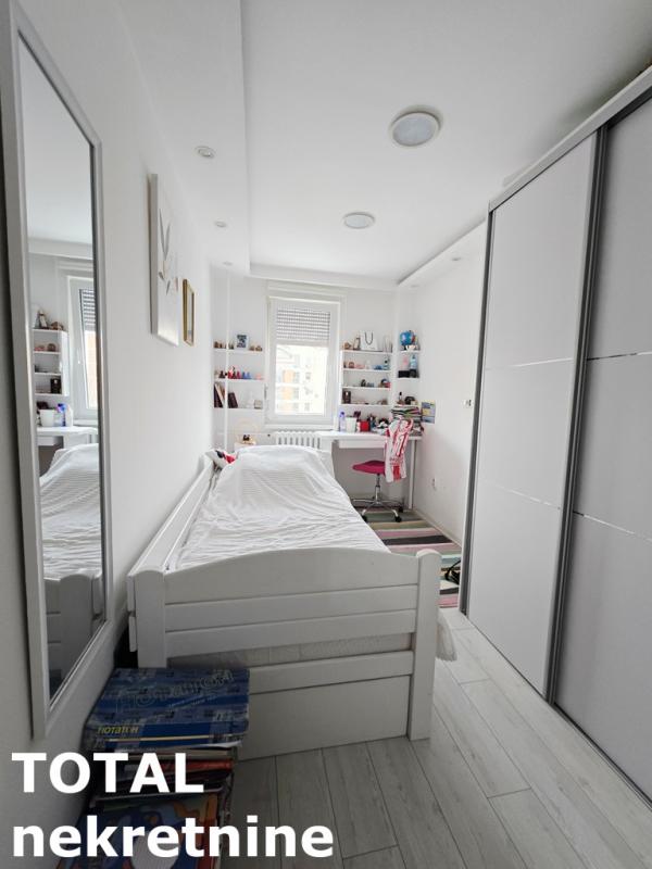 Slika 11 - Stan,NOVI SAD,NOVO NASELJE - ŠARENGRAD,kv: 55.00, € 140000, ID: 1102066