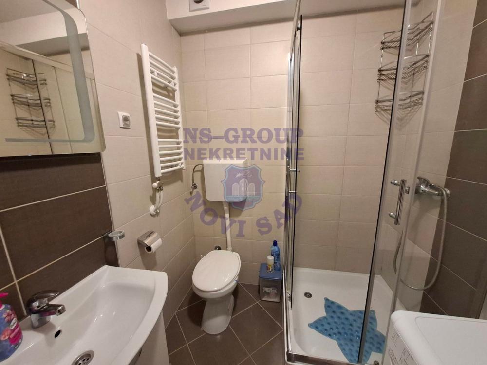 Slika 8 - Jednosoban, 30m2, Bulevar patrijarha Pavla (Somborski bulevar) Novi Sad, sa terasom, ima lift