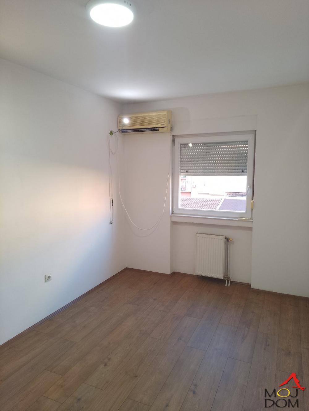 Slika 1 - Stan,NOVI SAD,NOVA DETELINARA,kv: 43, € 138380, ID: 1031647