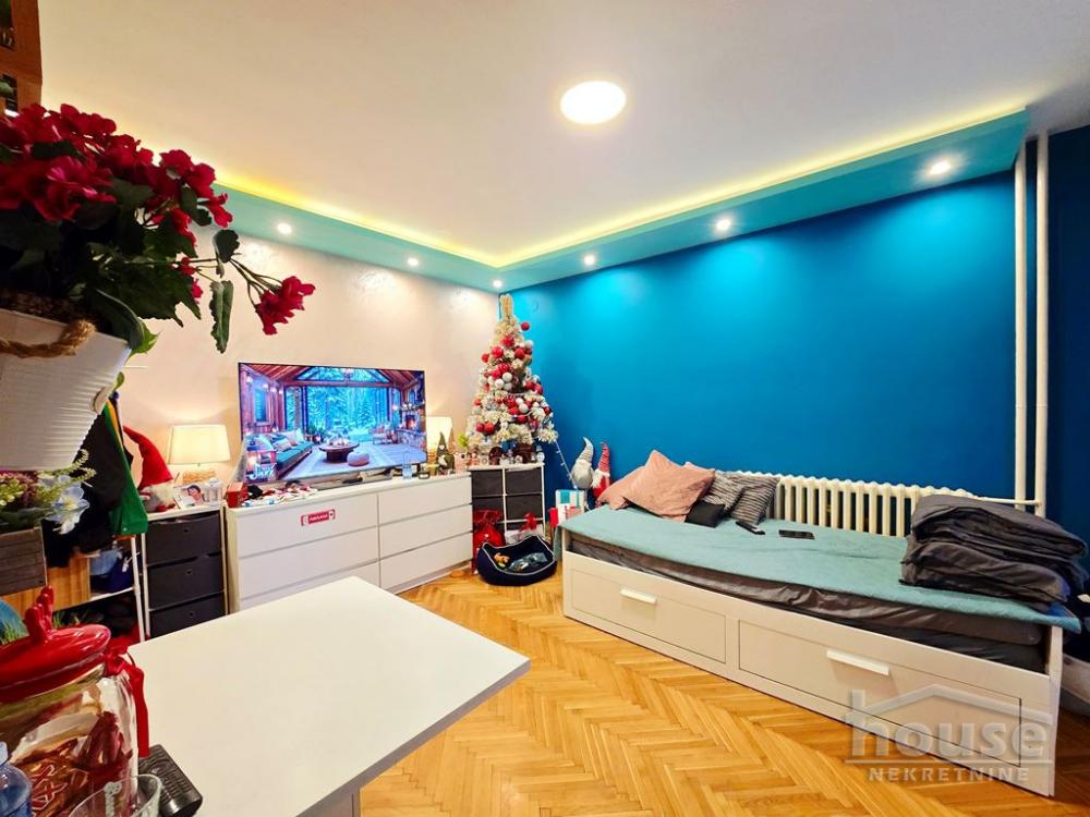 Slika 4 - Stan,NOVI SAD,BULEVAR,kv: 38.00, € 129000, ID: 1065226